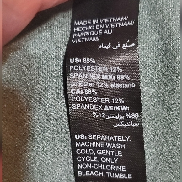 White House Black Market Everygreen Faux Suede Fringed Shawl. One Size - Picture 4 of 4